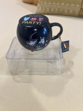 Halloween Party Cauldron Mug with Lid - Black